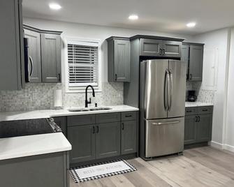 Lake House - Lake Placid - Kitchen