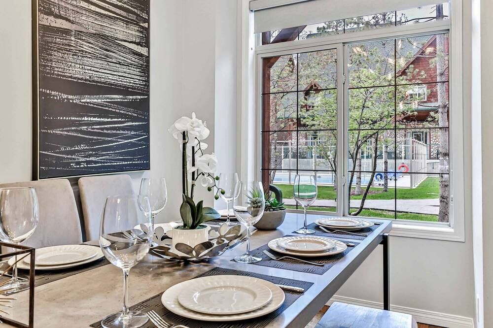 The Lambeth By Samsara Resort Private Entry Panorama Top View 2br And 2bth - كانمور - غرفة طعام