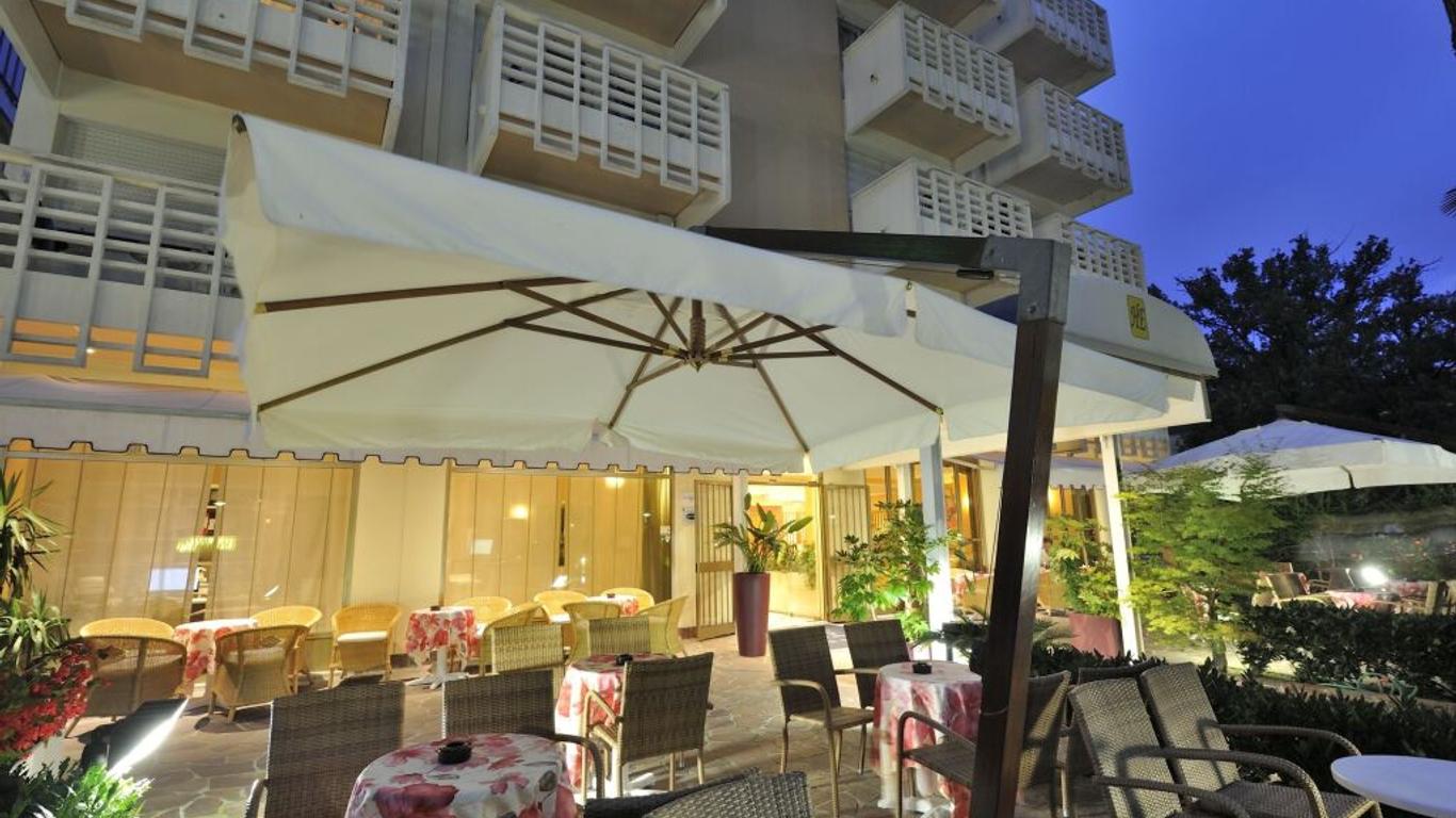 Hotel Eros