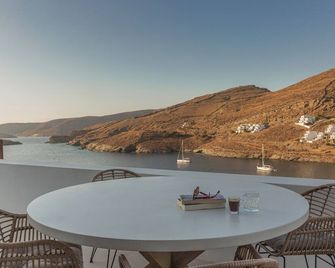 Amal Kythnos Suites - Merichas - Μπαλκόνι