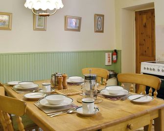 2 bedroom accommodation in Coniston - Coniston - Dining room