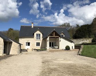 Spacious Gite Near The Châteaux De La Loire And 1 H From The Beauval Zoo - Landes-le-Gaulois - Edificio