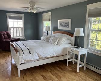 Fishermen's Cove Cottage, Pine Point, Maine - Scarborough - Bedroom