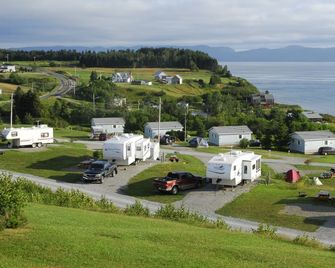 Hébergement Fort Prével - Saint-Georges-de-Malbaie - Vista del exterior