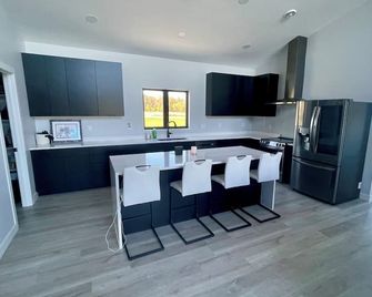 Modern Country Home-Warroad, Mn - Warroad - Kitchen