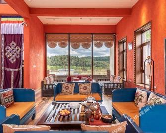 Fanjing Cailianju Tibetan-style Hotel - Dêqên - Sala de estar