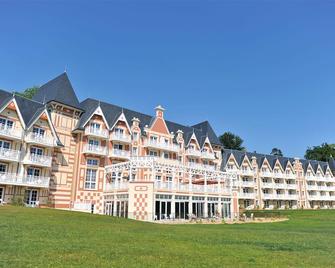B’O Resort & Spa - Bagnoles-de-l'Orne-Normandie - Building