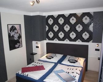 Waldhotel und Restaurants Lemberg - Hagen