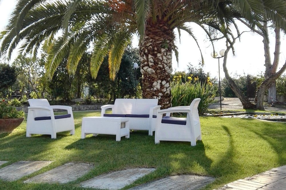 Le Ginestre Family Wellness Hotel - וייסטה - פטיו