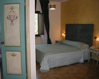 Hotel Fiordigigli - Assergi - Habitación