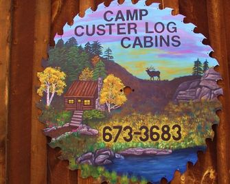 Pine Crest- Historic 3 bedroom Log Cabin built in the 1930's by the CCC. - Custer