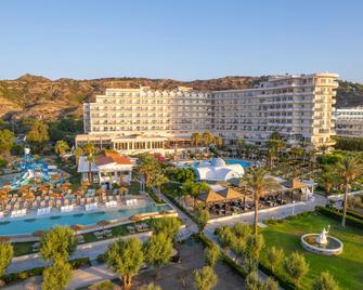 Pegasos Deluxe Beach Hotel - Ammoudes