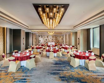 Royal Hometel Suites Dahisar Mumbai - Thane - Bankettsaal