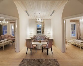 Elegance East Hotel - Antalya - Living room