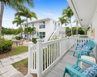 Seahorse Beach Bungalows - Fort Pierce - Balcón
