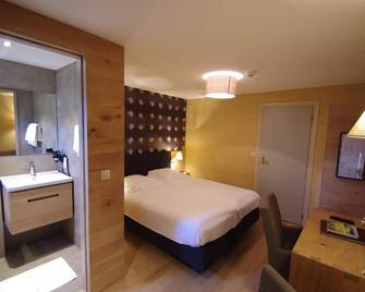 Hostellerie La Claire Fontaine - La Roche En Ardenne - Yatak Odası