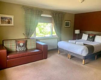 Newburgh Inn - Ellon