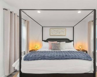 Walk to the waterfront - Charmwood House in Tacoma - Tacoma - Bedroom
