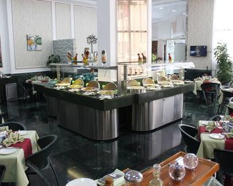 Al Diar Dana Hotel - Abu Dhabi - Buffet
