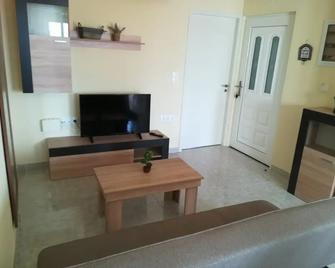 Happy Days Home Apartment und Studio/Penthouse - Rhodes - Living room
