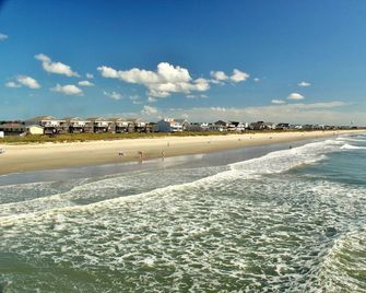 That's What Sea Said 2 Bedroom Home - Holden Beach - Beach