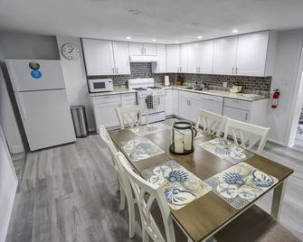 3rd House From the Beach!! - Atlantic City - Cucina