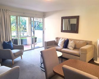 Tuscana Motor Lodge - Christchurch - Wohnzimmer