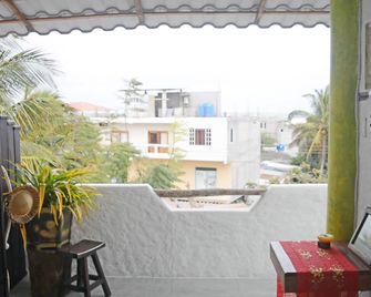 Hostal Cann's House - Puerto Baquerizo Moreno - Balcón