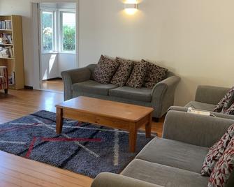 City Garden Lodge - Auckland - Living room