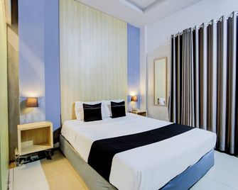 Dancenter Hugo Suites - Tegal - Habitación
