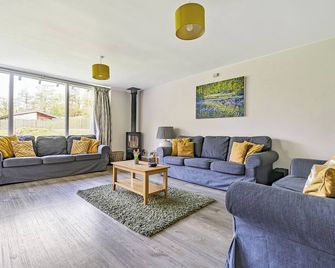 Rowan - Woodland Cottages - Bowness-on-Windermere - Living room