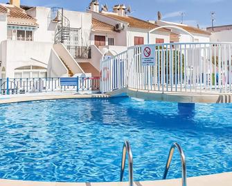 Awesome Apartment In Torrevieja - Torrevieja