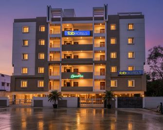 Fabhotel Limestone Suites - Near Yashoda Hospitals, Somajiguda - Hyderabad - Building