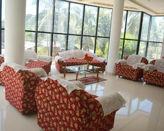 Hotel Kaziranga Continental - Kaziranga - Lobby
