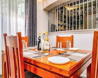 Leisure Apex Resort - Naivasha - Dining room