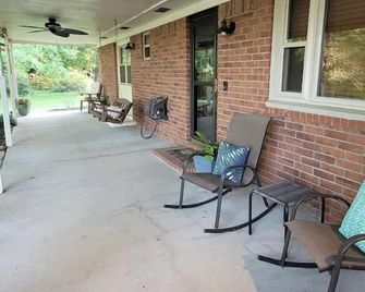 Traveller's peaceful paradise - Muskogee - Patio