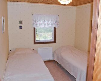 Amazing Home In Ronneby - Ronneby - Chambre