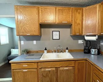 Farmhouse Style 2 Bedroom House - Alturas - Cocina