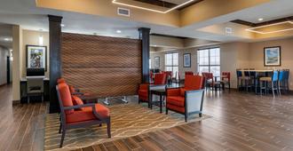 Comfort Inn & Suites Cedar Rapids Cid Eastern Iowa Airport - Cedar Rapids - Lounge