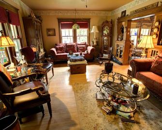 Cobblestone Bed and Breakfast - Birchwood - Lounge