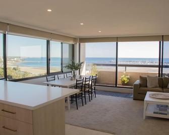 Boutique Stay on St Kilda Beach with amazing views - St Kilda - Dining room