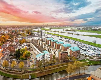 Gorgeous home in Roermond with kitchen - Ruremonde - Bâtiment