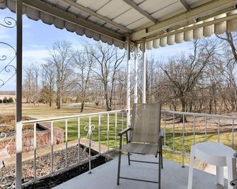 Sunsets With a Country View - Chambersburg - Balkon