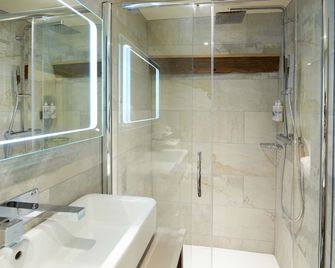 The Tickled Trout - Maidstone - Baño