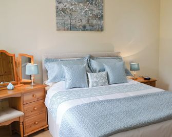 This contemporary property offers a romantic hideaway in a peaceful location. - Hornsea - Bedroom