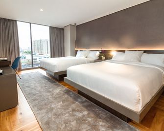 Ramada Encore by Wyndham Makati - Makati
