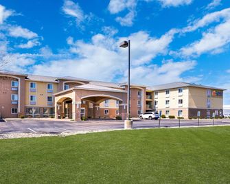 Comfort Inn & Suites Springfield I-55 - ספרינגפילד - בניין