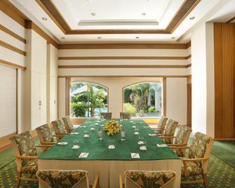 The Fern-An Ecotel Hotel, Kochi - Kochi - Meeting room