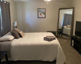 Cozy 2-bedroom condo close to both Denver and the Mountains - Denver - Chambre
