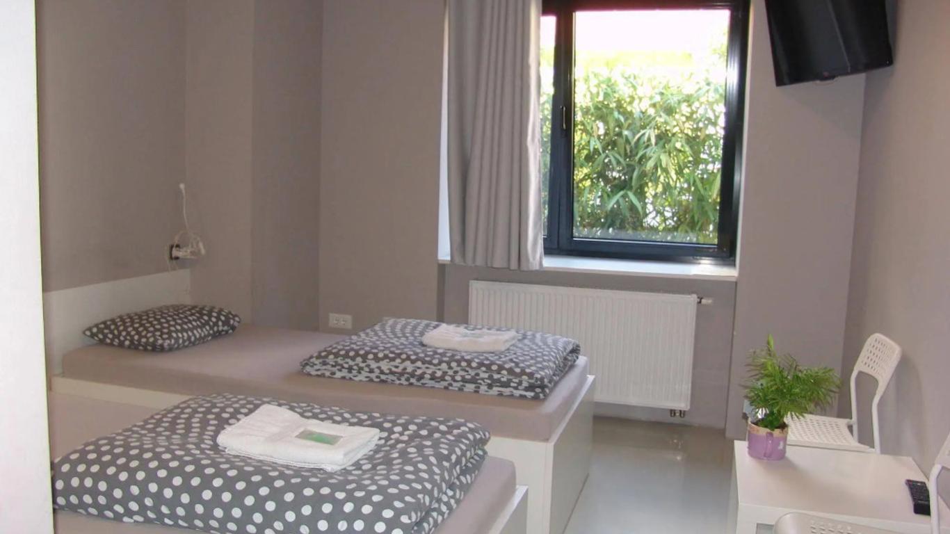 هوستل 63 - هوستل